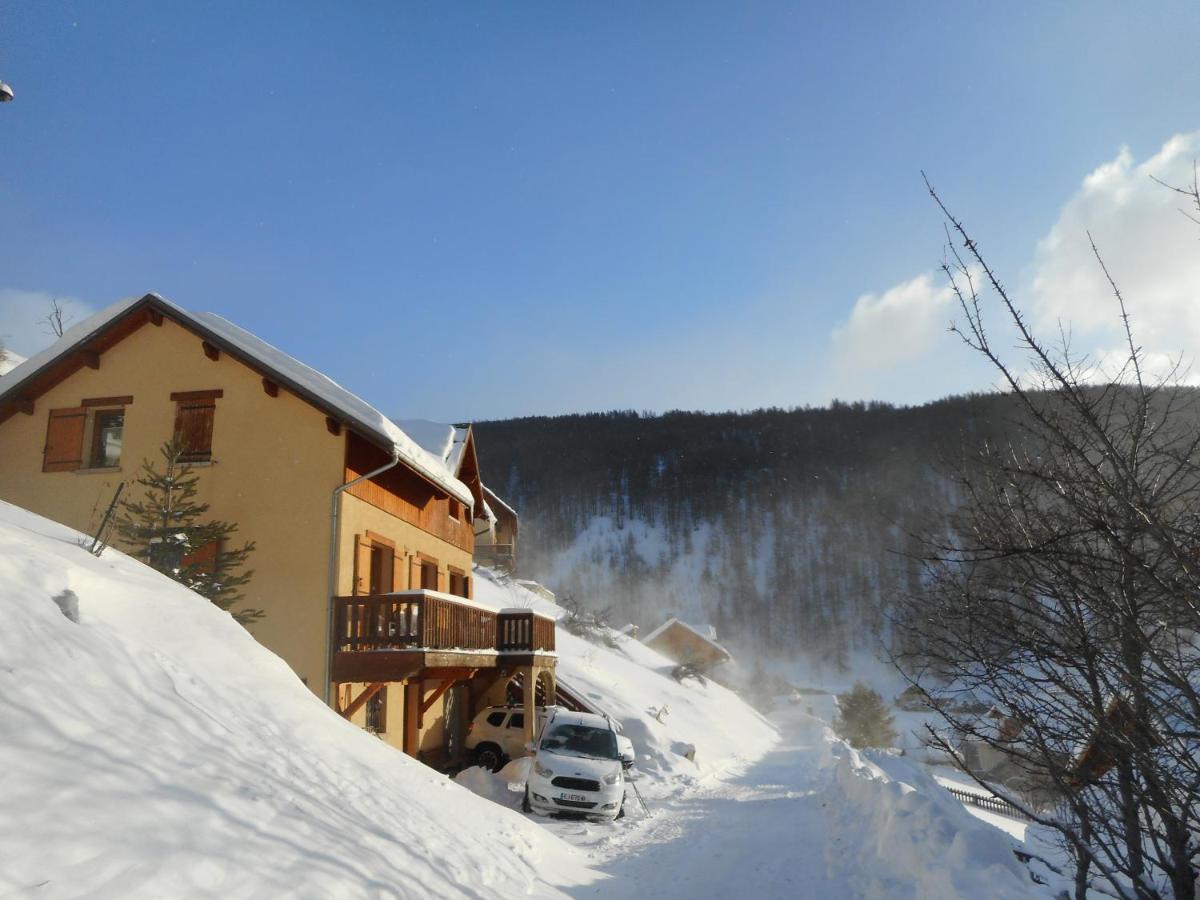 Chambre D'Hote Les Carlines 아르비유 외부 사진